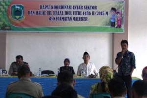 Anggota DPRD Kuningan dari PPP, Mashuri saat mengisi rresenya di Kecamatan Maleber.